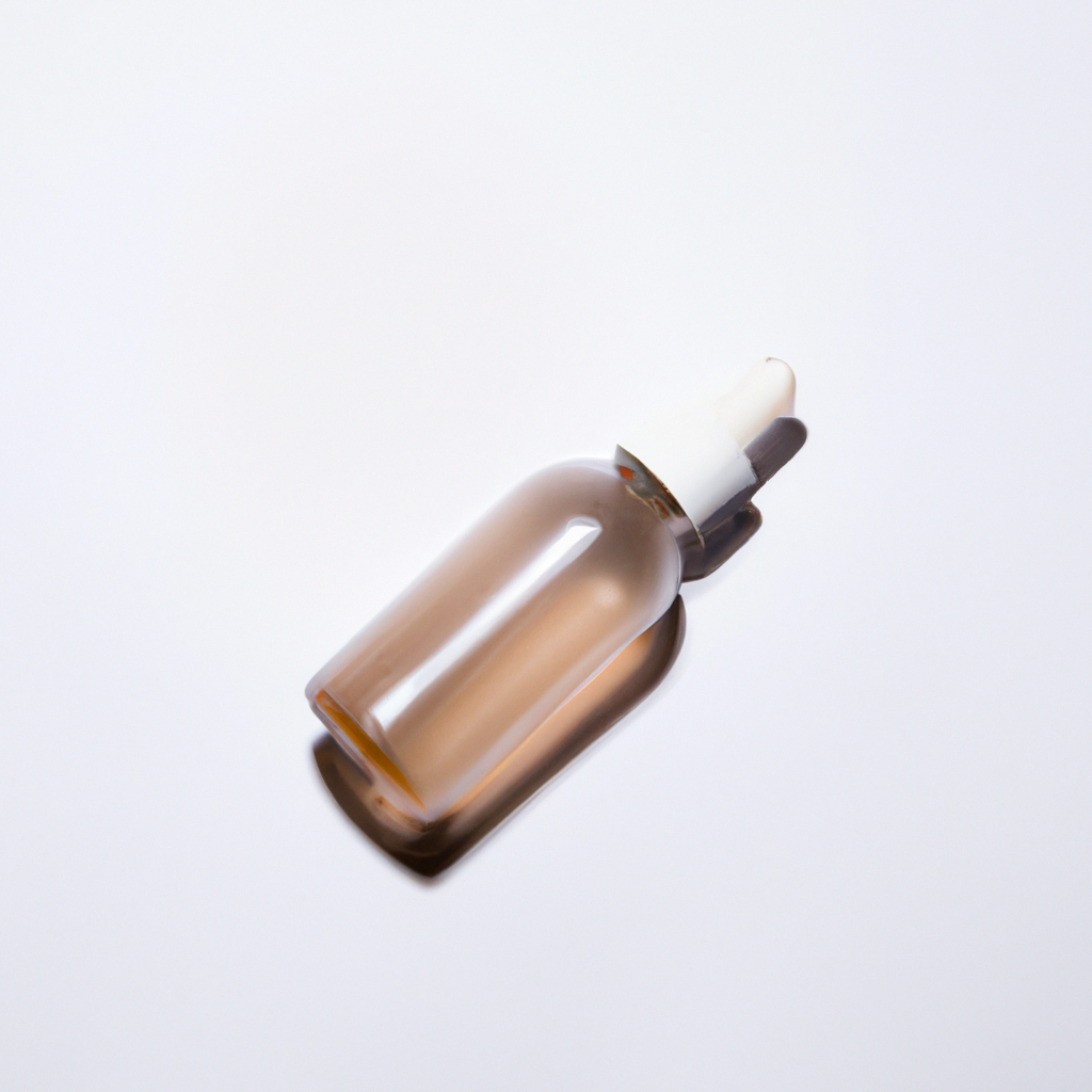 Producto flatlay sobre fondo blanco con botella de vidrio y brillo suave branding limpio — imagen generada